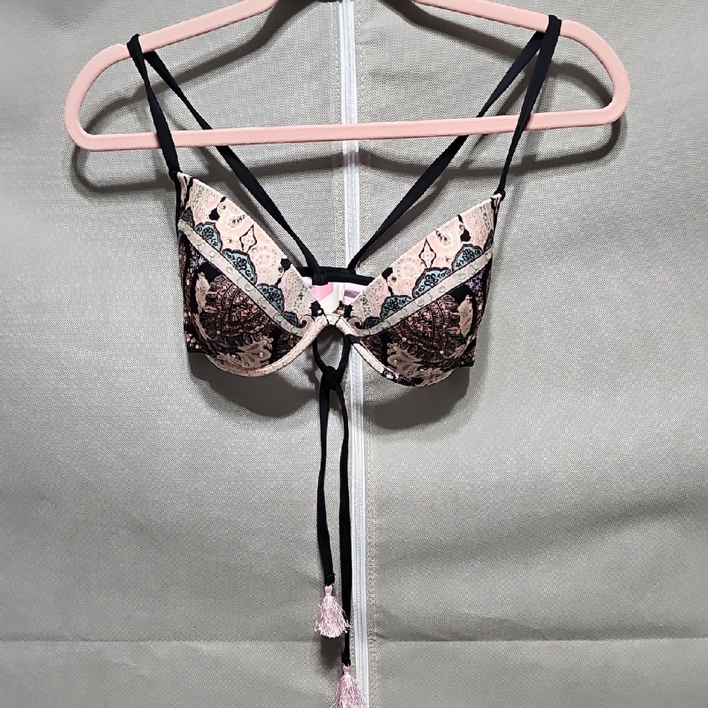 Victoria's Secret Black and Cream Bikini Top